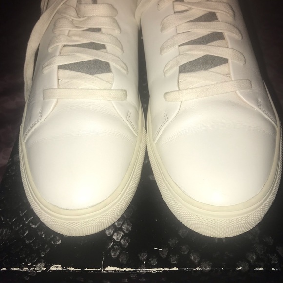 Men’s White Chic Sneakers/Tennis Shoes - Picture 4 of 4